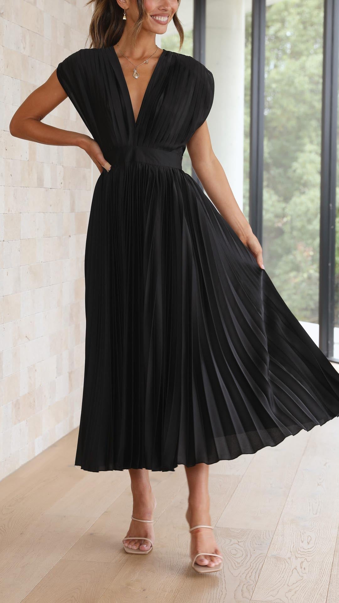 Westrows™ | Elegant Pleated Maxi Dress