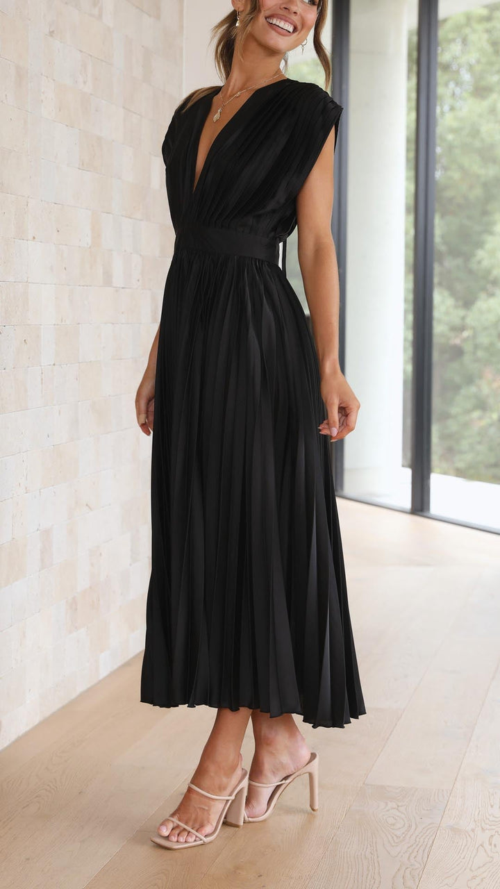 Westrows™ | Elegant Pleated Maxi Dress