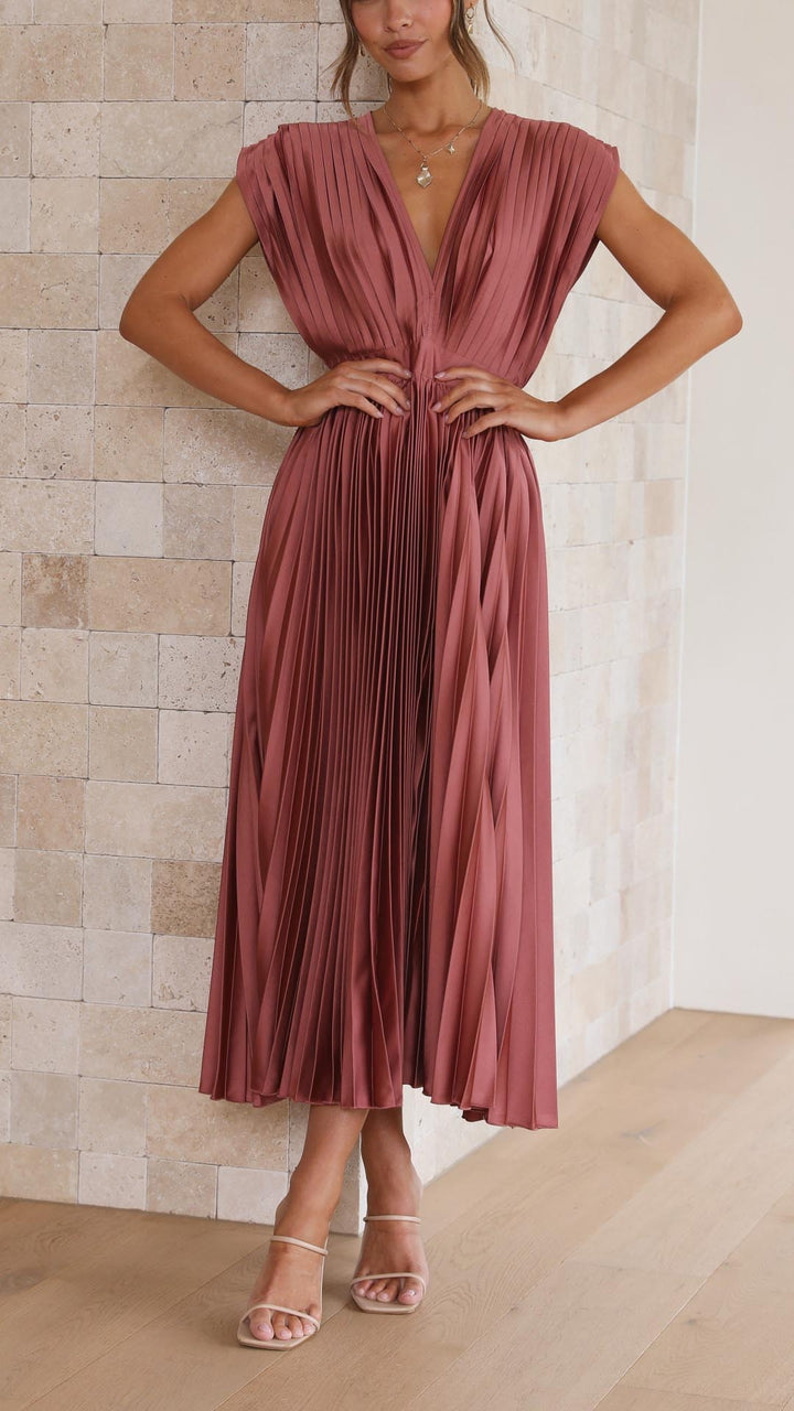 Westrows™ | Elegant Pleated Maxi Dress