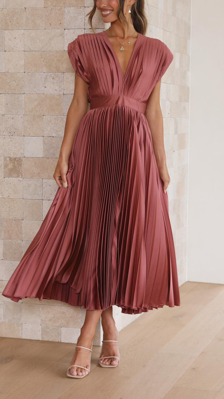 Westrows™ | Elegant Pleated Maxi Dress