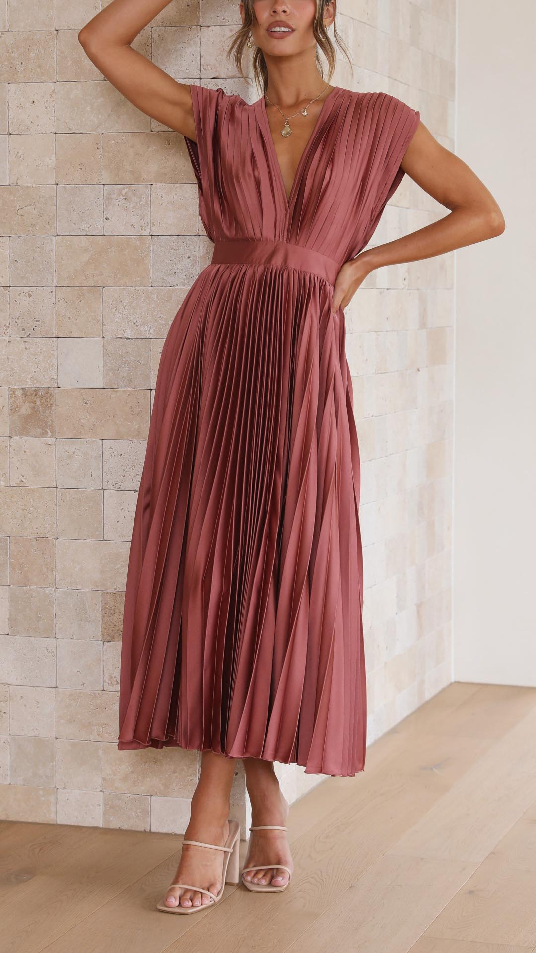 Westrows™ | Elegant Pleated Maxi Dress
