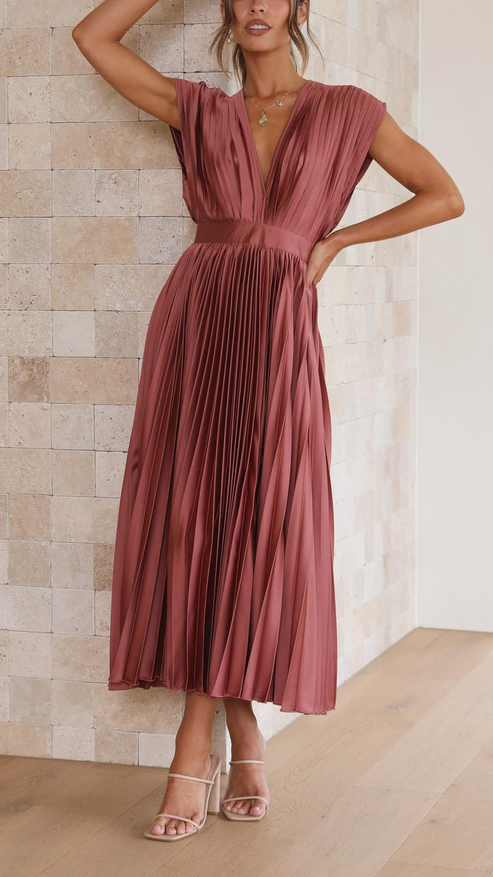 Westrows™ | Elegant Pleated Maxi Dress