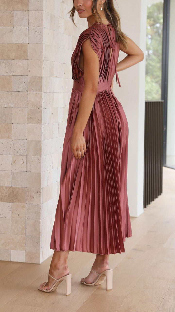 Westrows™ | Elegant Pleated Maxi Dress
